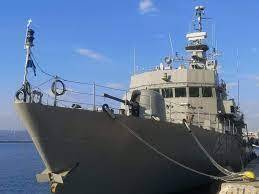 Να εγκατασταθούν πλοία του ΝΑΤΟ στο μόλο της Αγ, Νικολάου, για να διαφυλάξουν από το παράνομο πάρκινγκ των αυτοκινήτων.