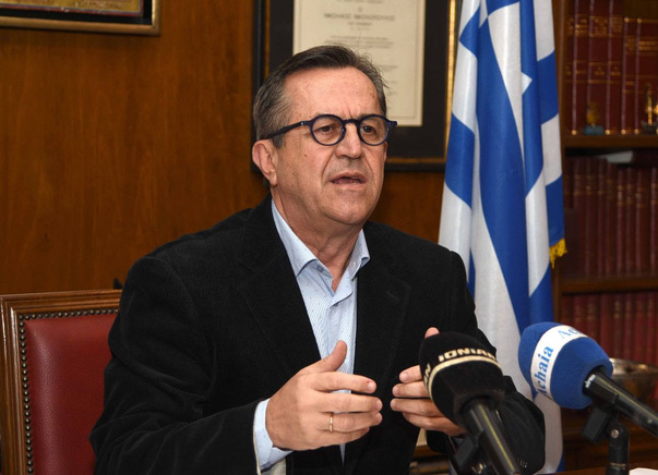 Νίκος Νικολόπουλος: Ο κομματικός δήμαρχος αμαυρώνει την ιστορία της Πάτρας.